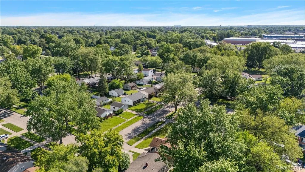 26061 Cameo Court Madison Heights City MI 48071
