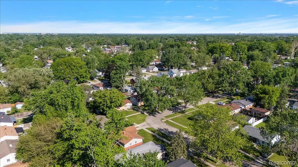 26061 Cameo Court Madison Heights City MI 48071