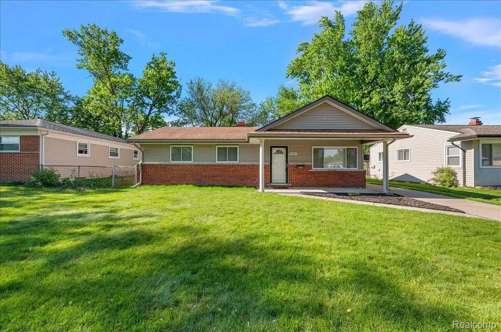 26061 Cameo Court Madison Heights City MI 48071