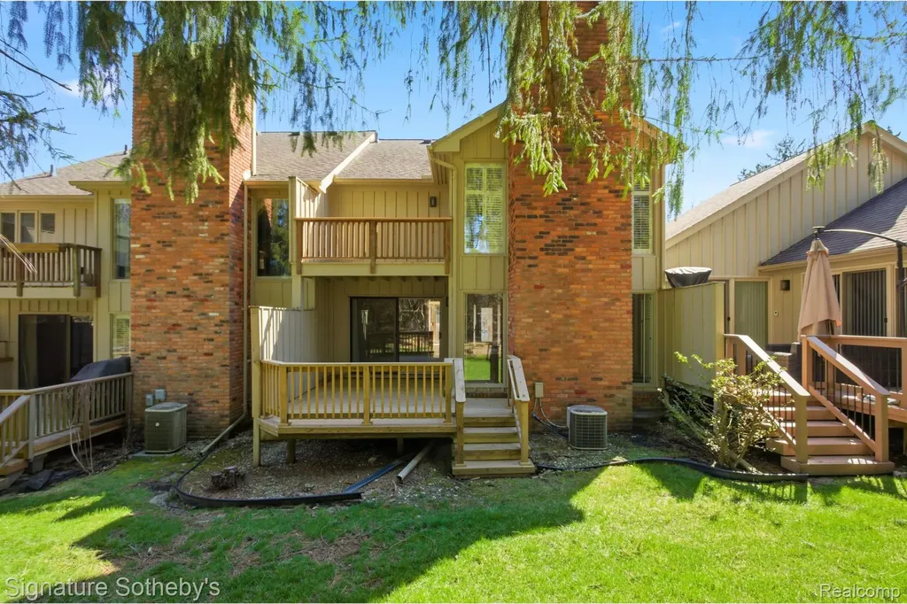 24122 Bingham Pointe Drive Bingham Farms Village MI 48025