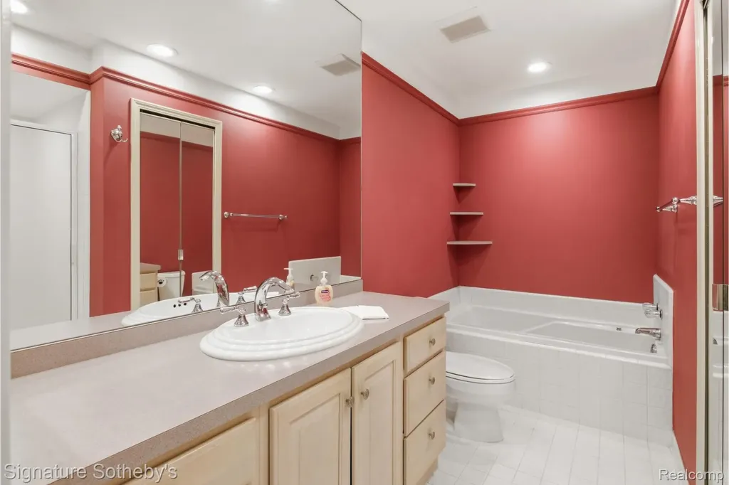 24122 Bingham Pointe Drive Bingham Farms Village MI 48025