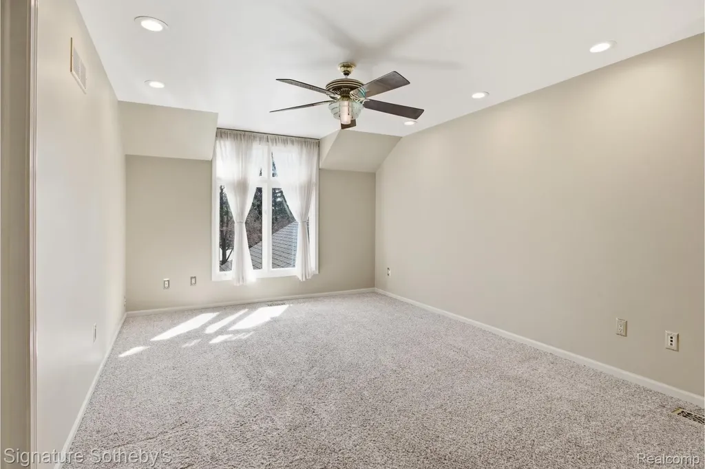 24122 Bingham Pointe Drive Bingham Farms Village MI 48025