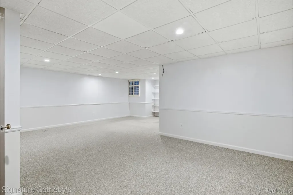 24122 Bingham Pointe Drive Bingham Farms Village MI 48025