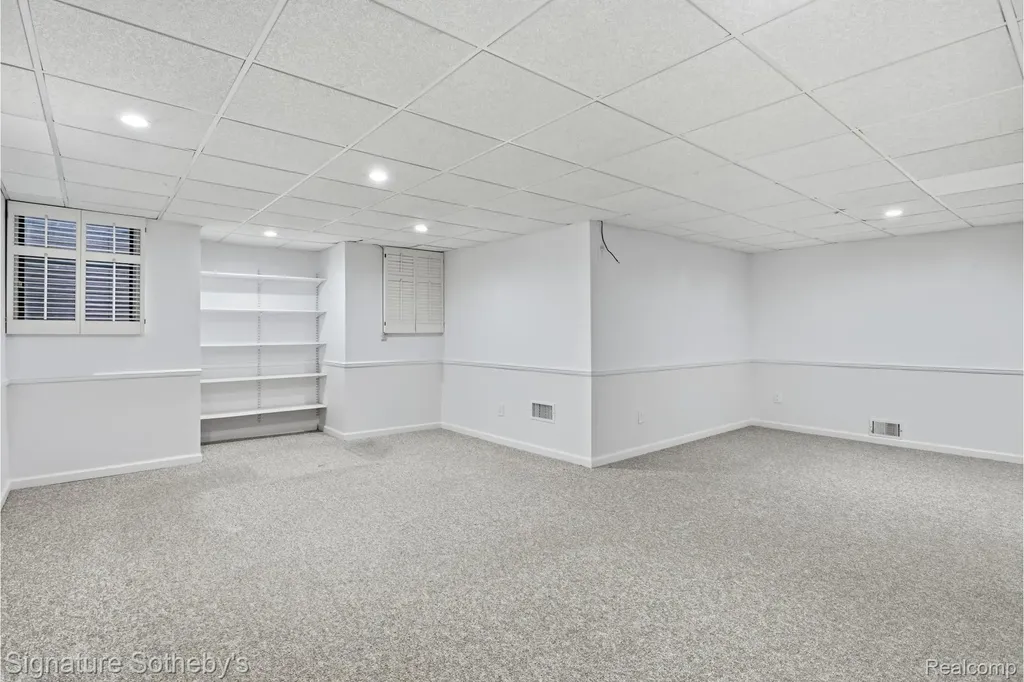 24122 Bingham Pointe Drive Bingham Farms Village MI 48025