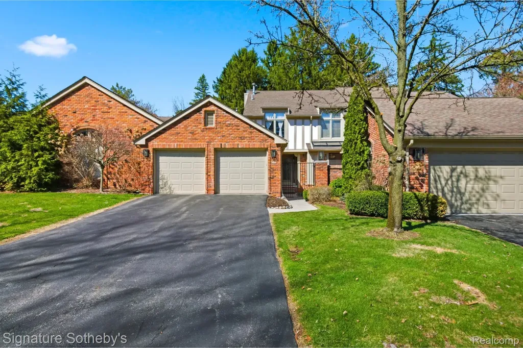 24122 Bingham Pointe Drive Bingham Farms Village MI 48025