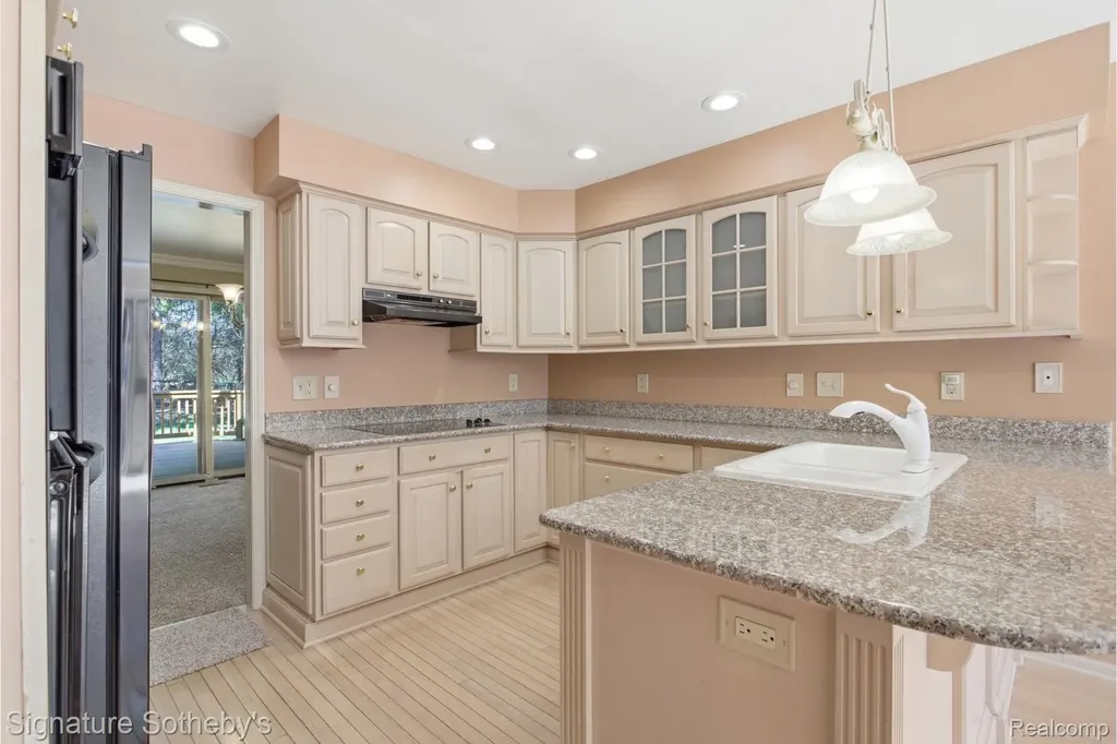 24122 Bingham Pointe Drive Bingham Farms Village MI 48025