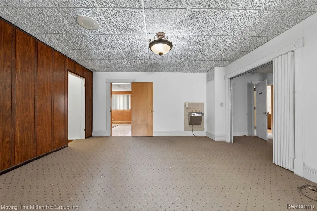209 Main Street Belleville City MI 48111