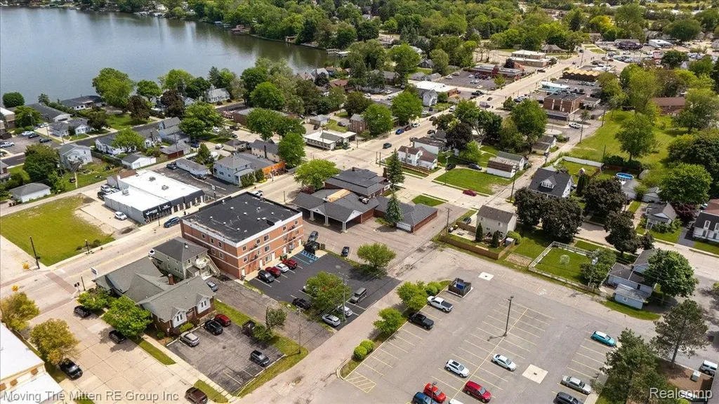 209 Main Street Belleville City MI 48111
