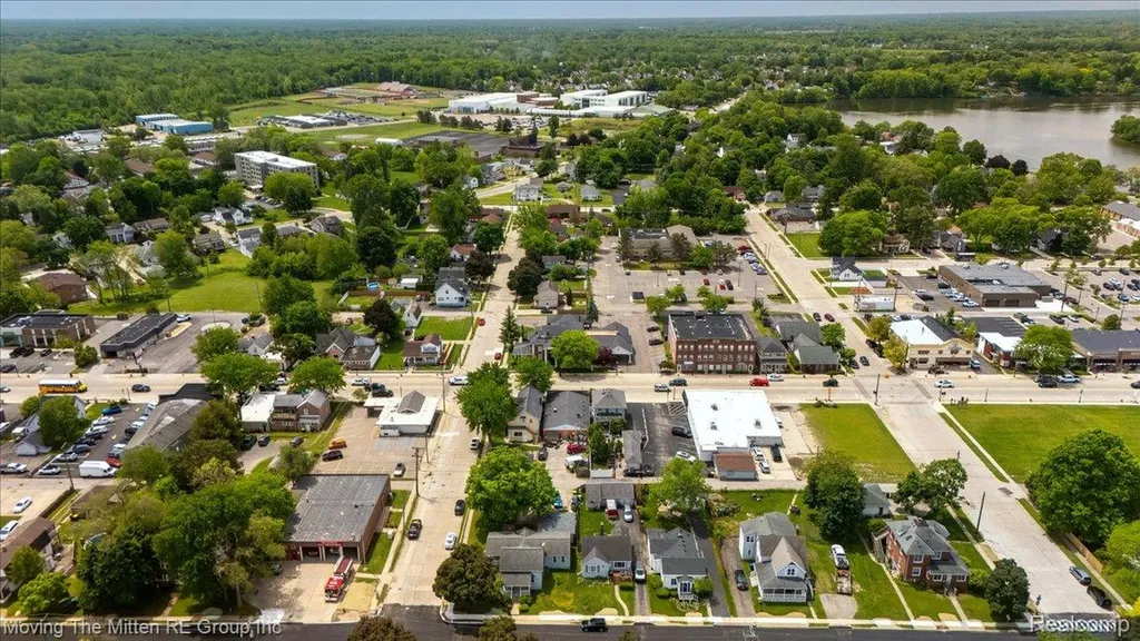 209 Main Street Belleville City MI 48111