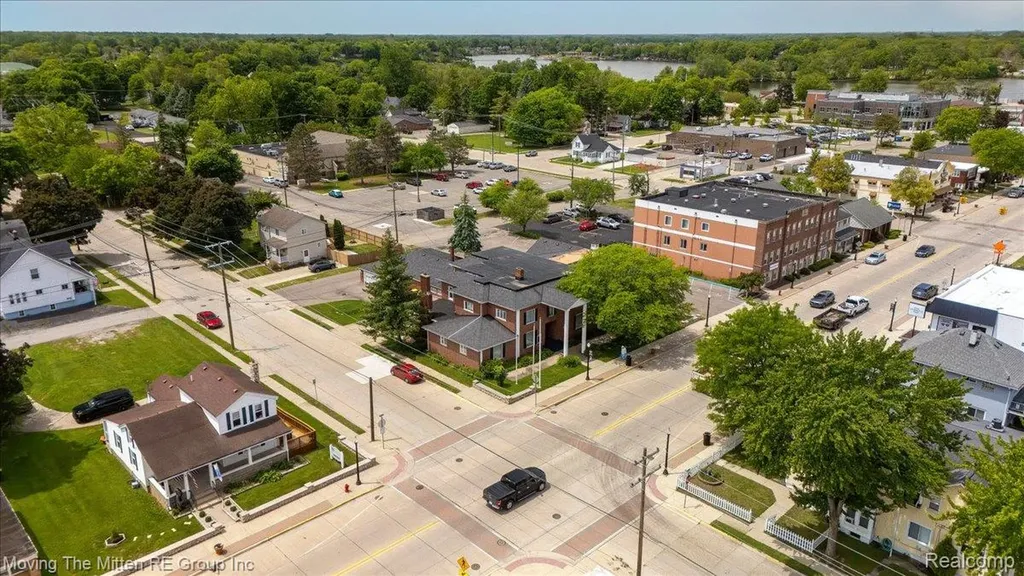 209 Main Street Belleville City MI 48111