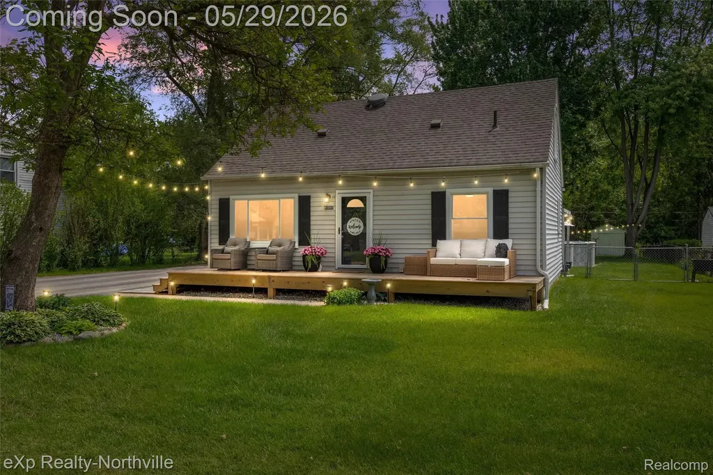 46049 Chatsworth Drive Van Buren Charter Township MI 48111