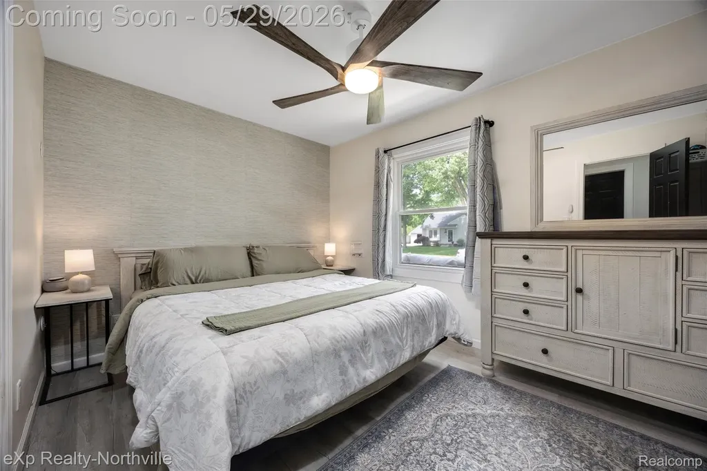 46049 Chatsworth Drive Van Buren Charter Township MI 48111