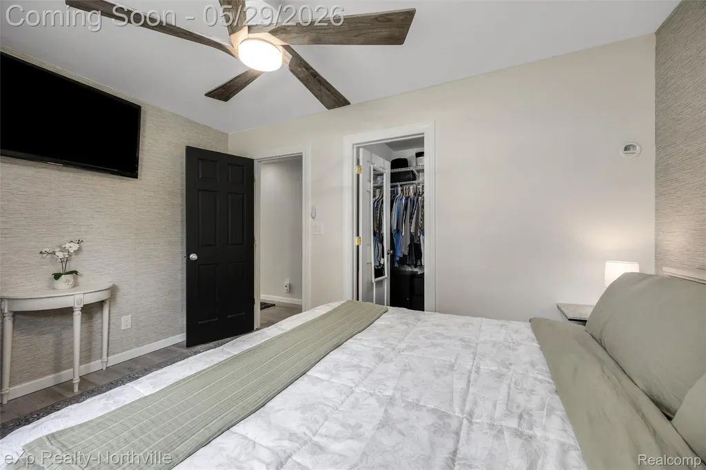 46049 Chatsworth Drive Van Buren Charter Township MI 48111