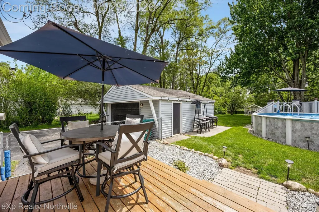 46049 Chatsworth Drive Van Buren Charter Township MI 48111