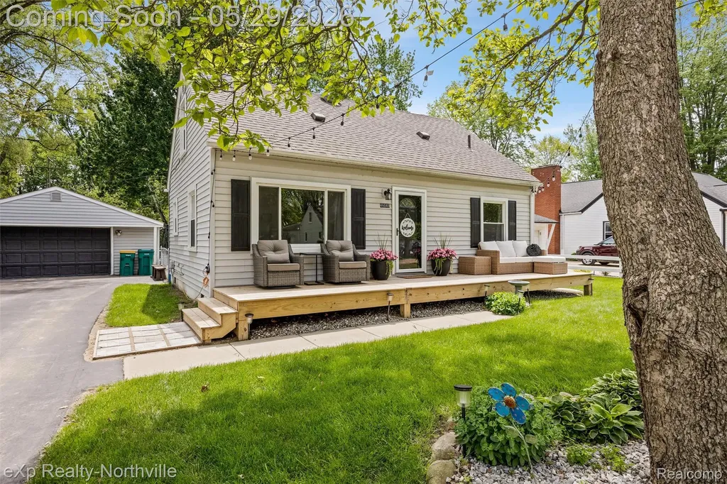 46049 Chatsworth Drive Van Buren Charter Township MI 48111
