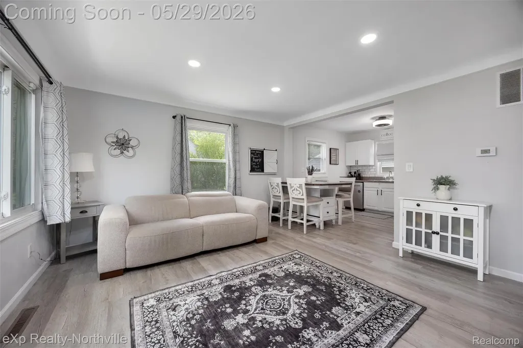 46049 Chatsworth Drive Van Buren Charter Township MI 48111