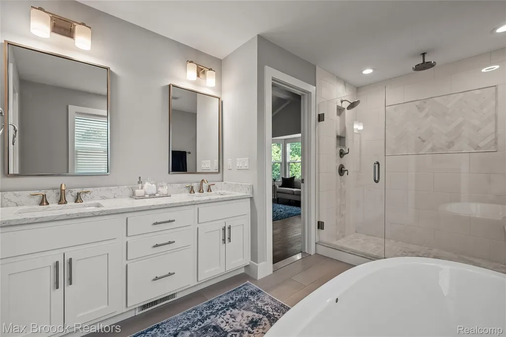 402 N Alexander Avenue Royal Oak City MI 48067
