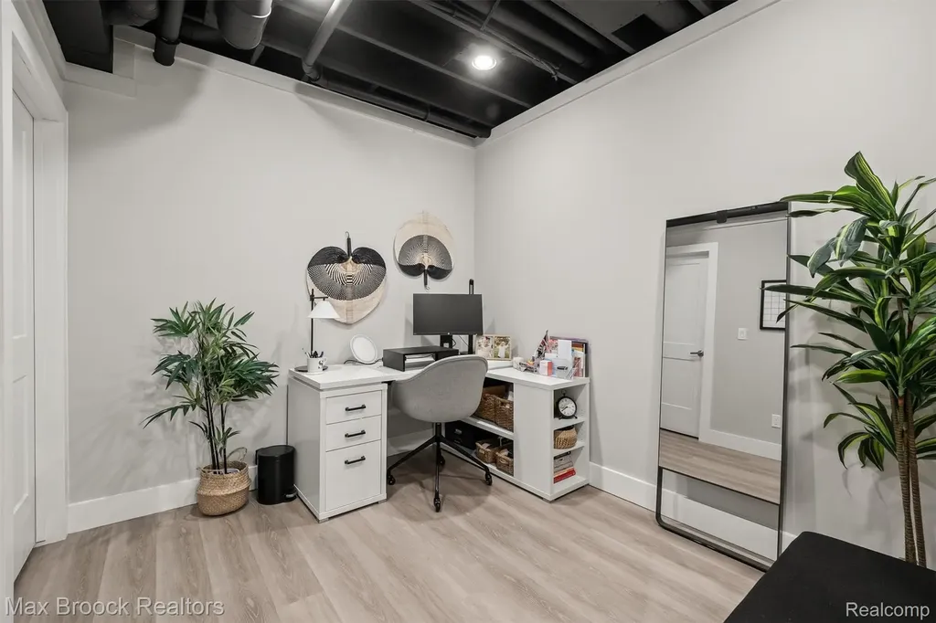 402 N Alexander Avenue Royal Oak City MI 48067