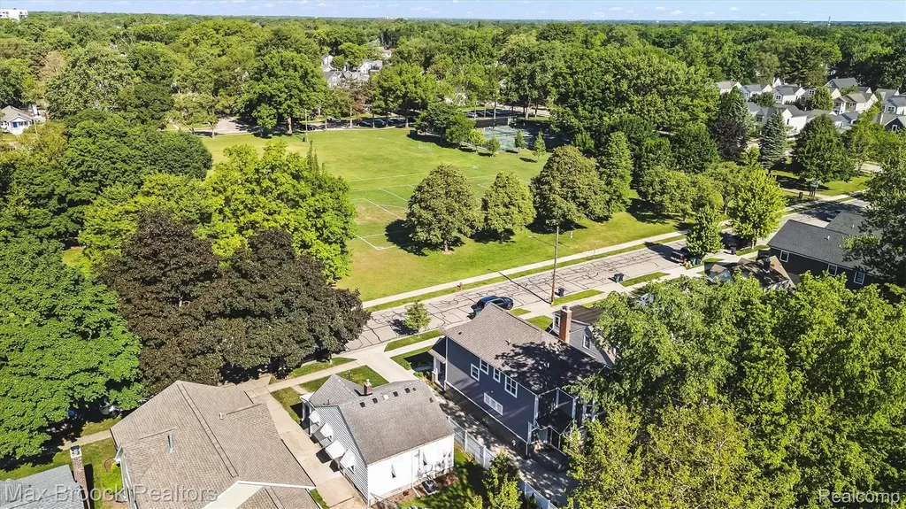 402 N Alexander Avenue Royal Oak City MI 48067