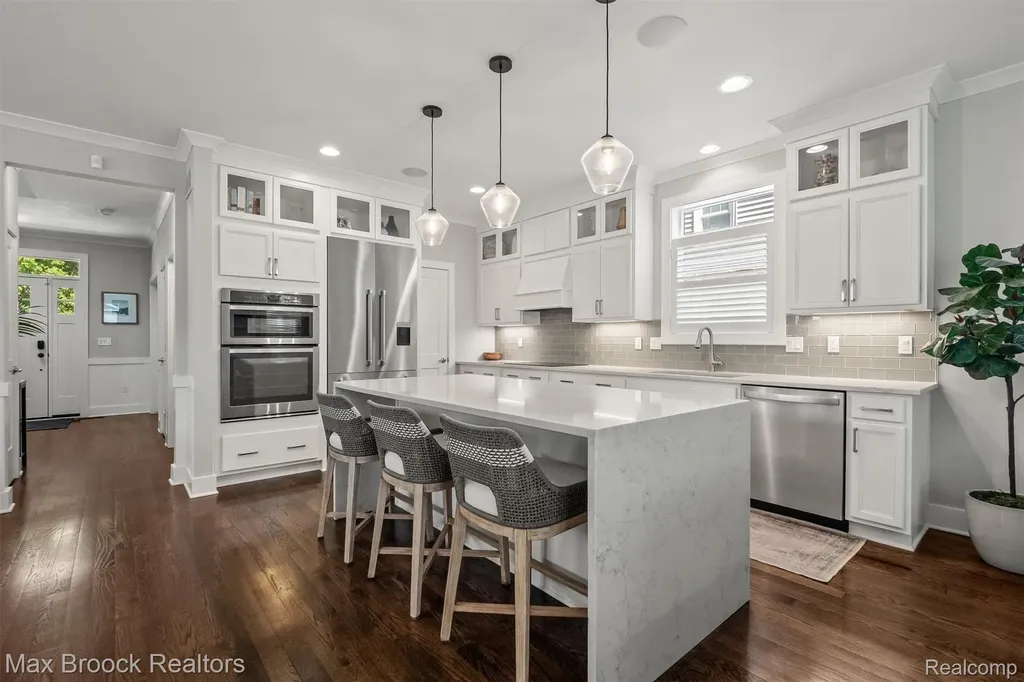 402 N Alexander Avenue Royal Oak City MI 48067