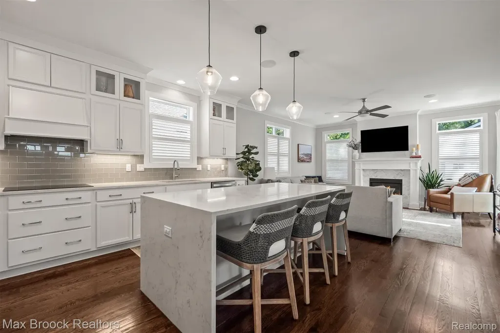 402 N Alexander Avenue Royal Oak City MI 48067