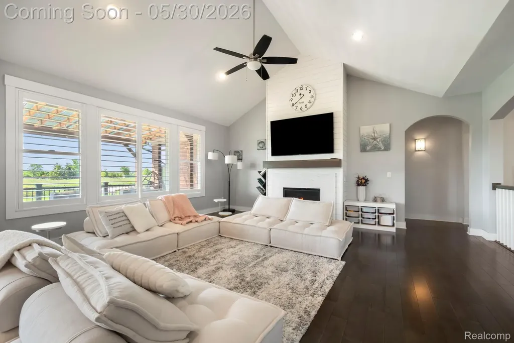 51265 Chamberlin Court Novi City MI 48167