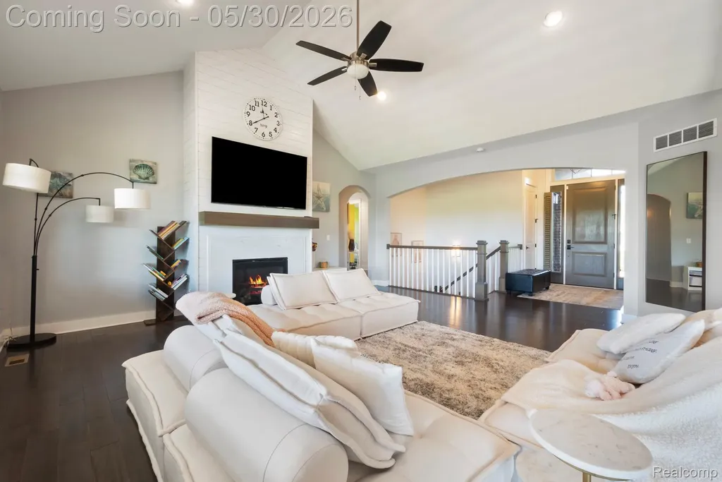 51265 Chamberlin Court Novi City MI 48167