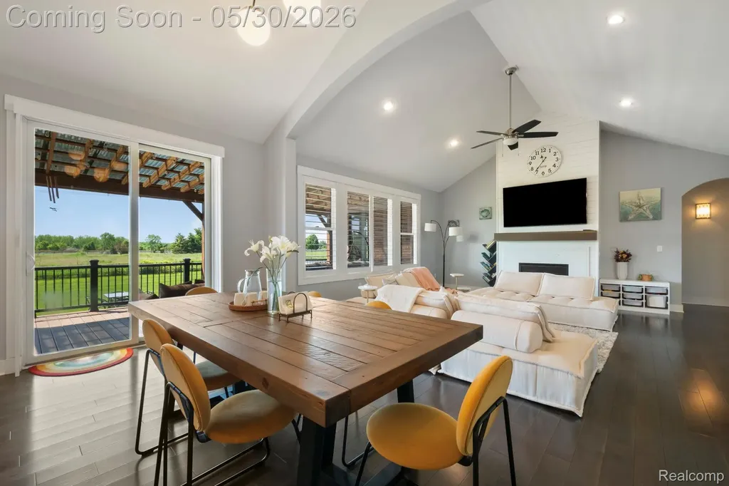51265 Chamberlin Court Novi City MI 48167