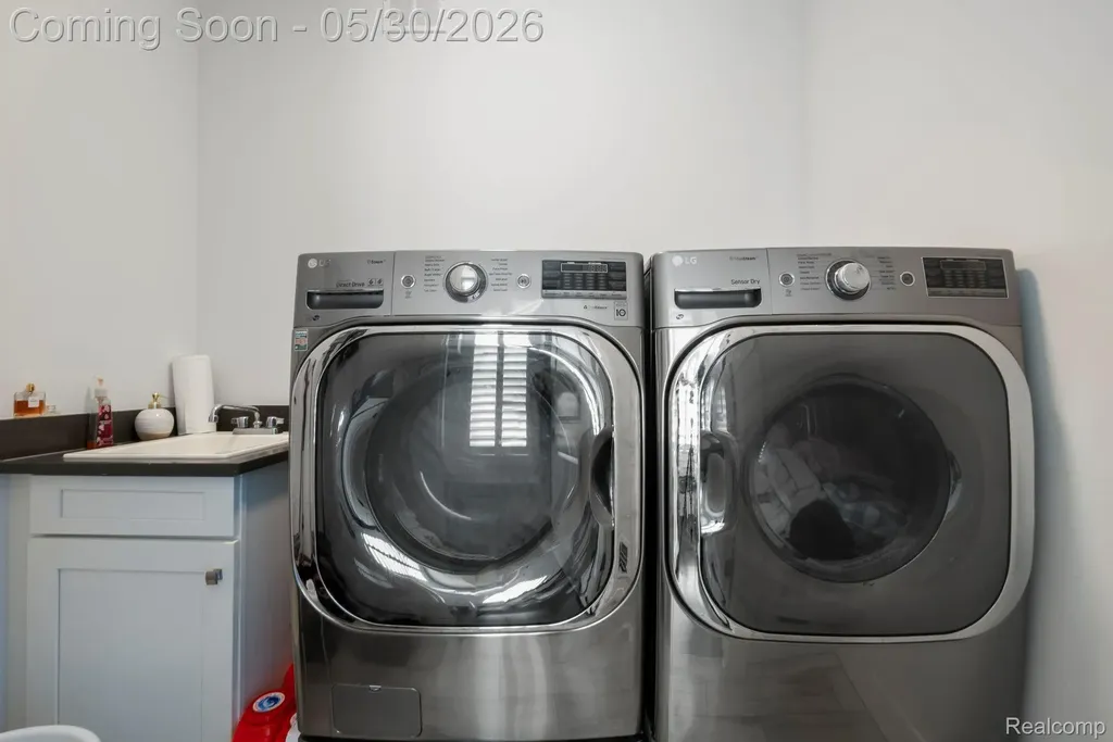 51265 Chamberlin Court Novi City MI 48167