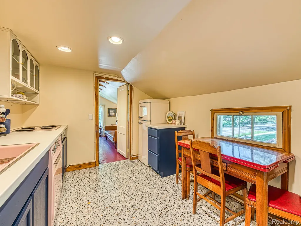 306 E Cross Street Ypsilanti City MI 48198