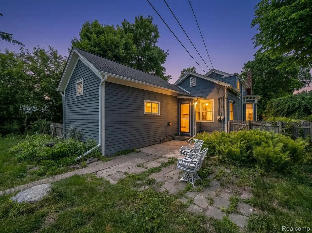 306 E Cross Street Ypsilanti City MI 48198
