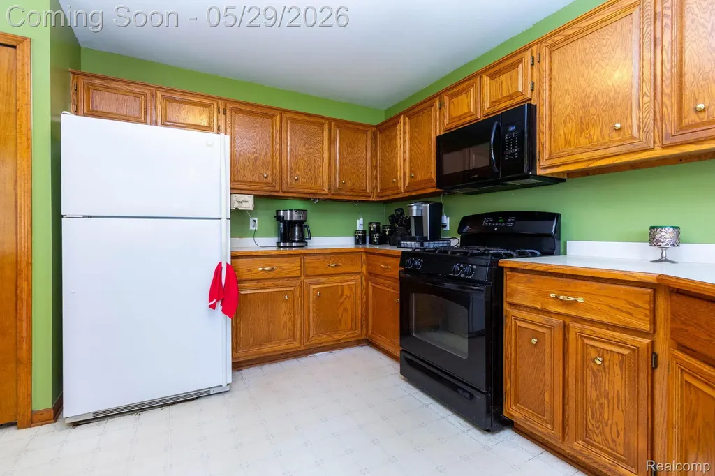 24227 Brentwood Drive Brownstown Charter Township MI 48183