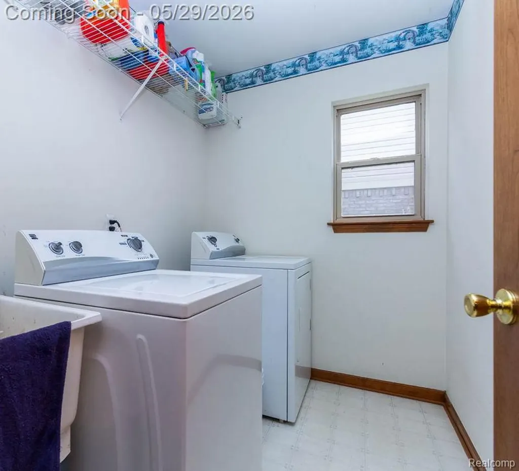 24227 Brentwood Drive Brownstown Charter Township MI 48183