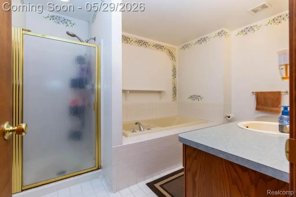 24227 Brentwood Drive Brownstown Charter Township MI 48183