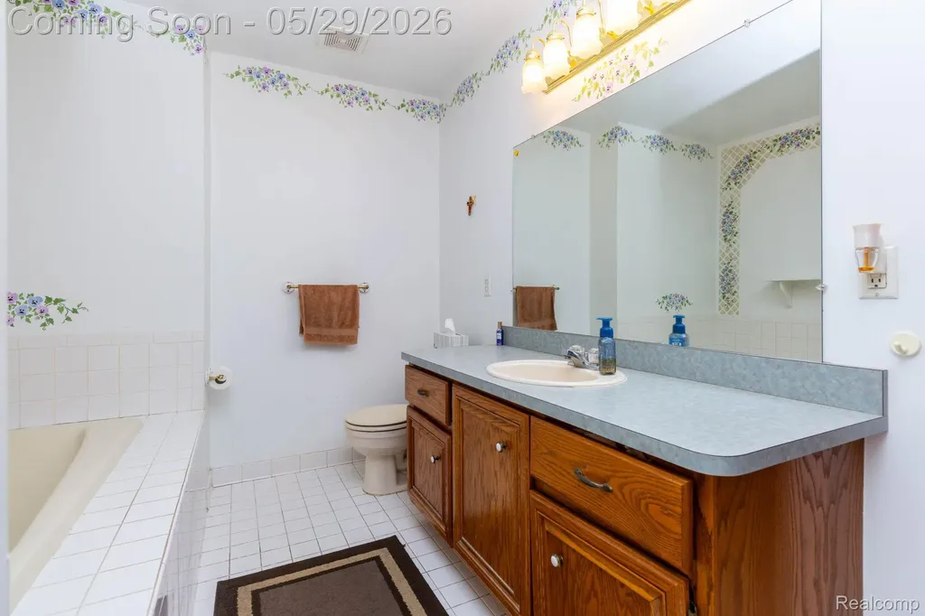 24227 Brentwood Drive Brownstown Charter Township MI 48183