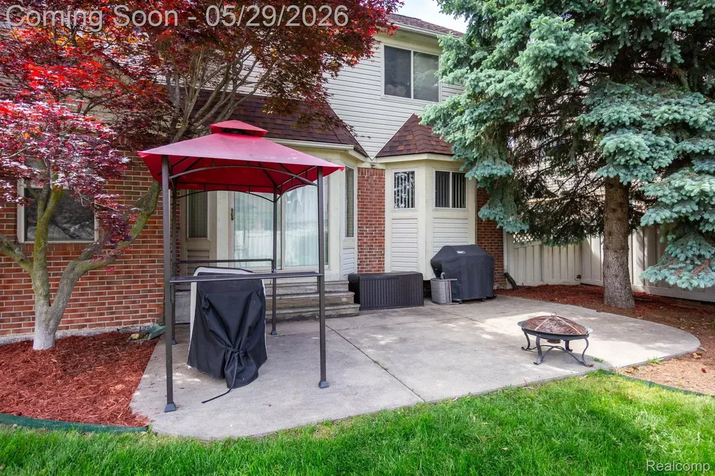 24227 Brentwood Drive Brownstown Charter Township MI 48183