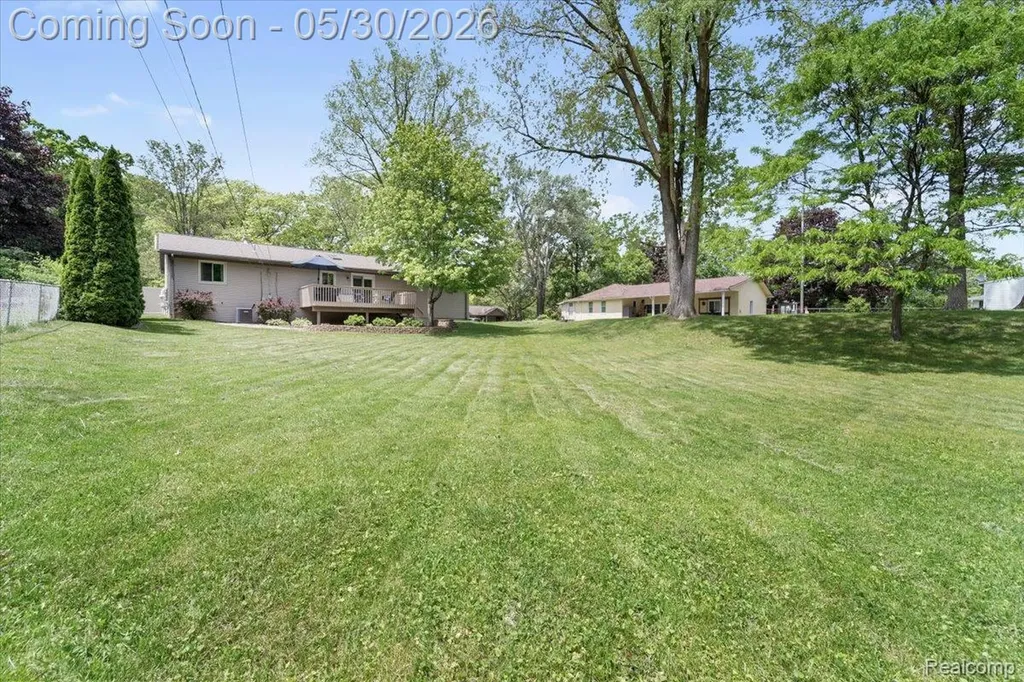 422 Robert Court Auburn Hills City MI 48326