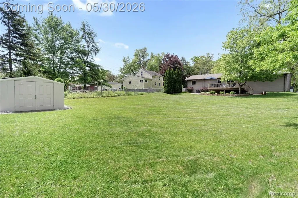 422 Robert Court Auburn Hills City MI 48326