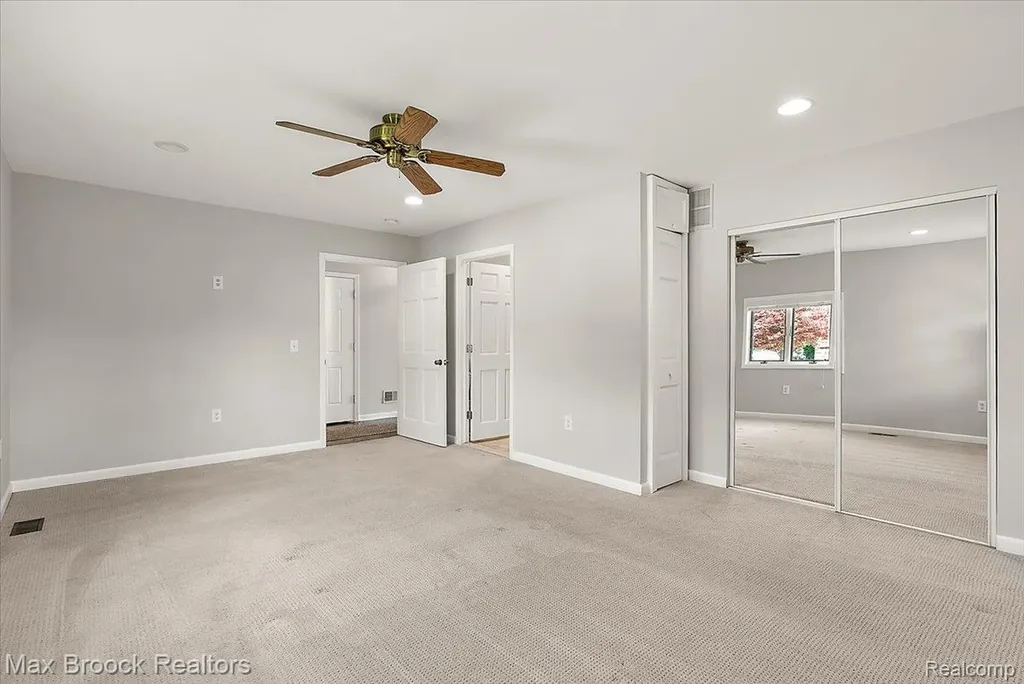 1317 Castlewood Drive White Lake Charter Township MI 48386