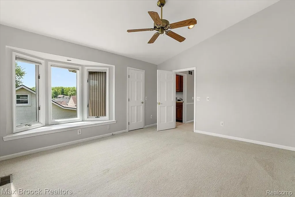 1317 Castlewood Drive White Lake Charter Township MI 48386