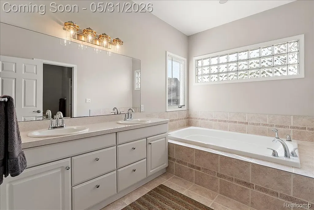 8533 Glen View Drive Hartland Township MI 48843