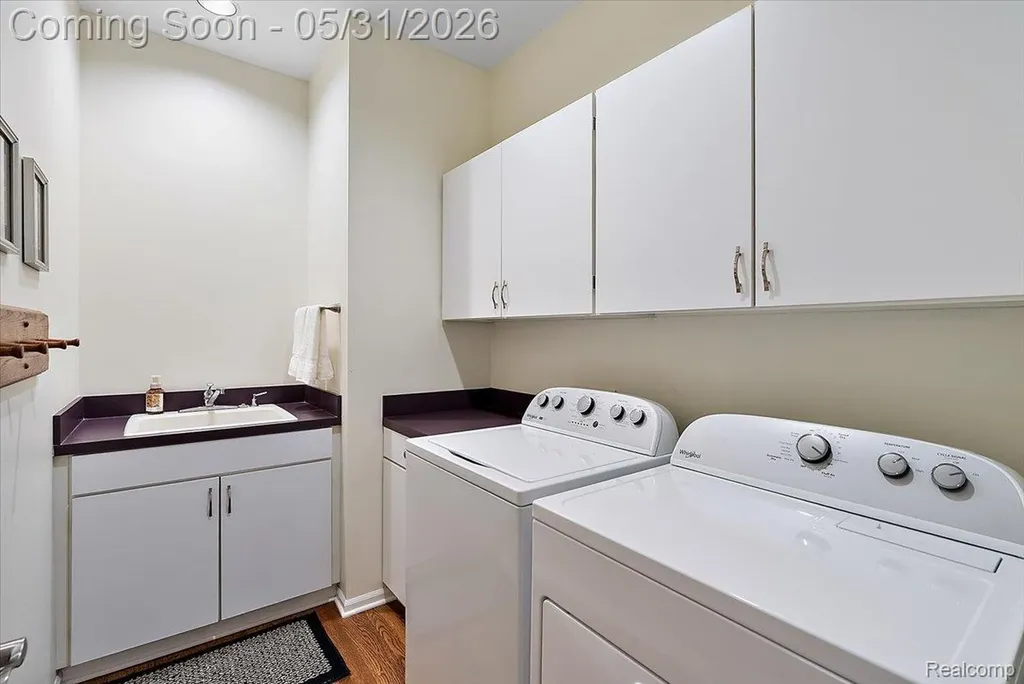 8533 Glen View Drive Hartland Township MI 48843