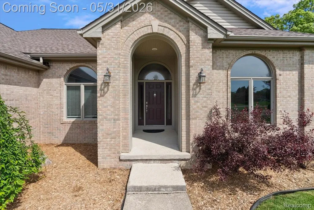 8533 Glen View Drive Hartland Township MI 48843