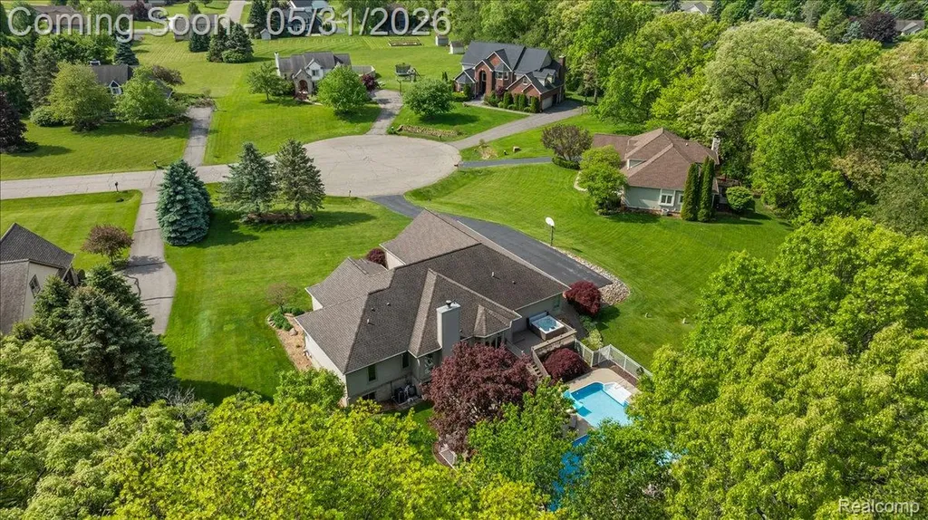 8533 Glen View Drive Hartland Township MI 48843