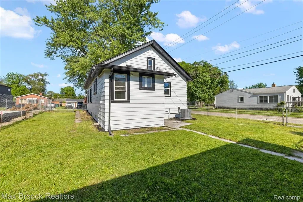 1986 Romeo Street Ferndale City MI 48220