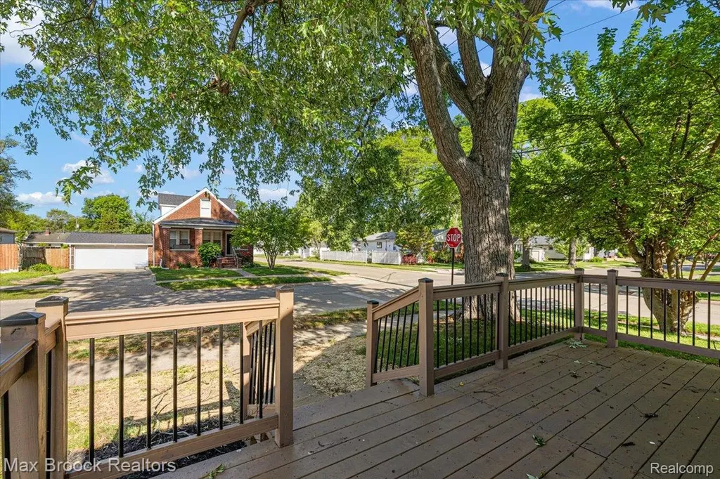 1986 Romeo Street Ferndale City MI 48220