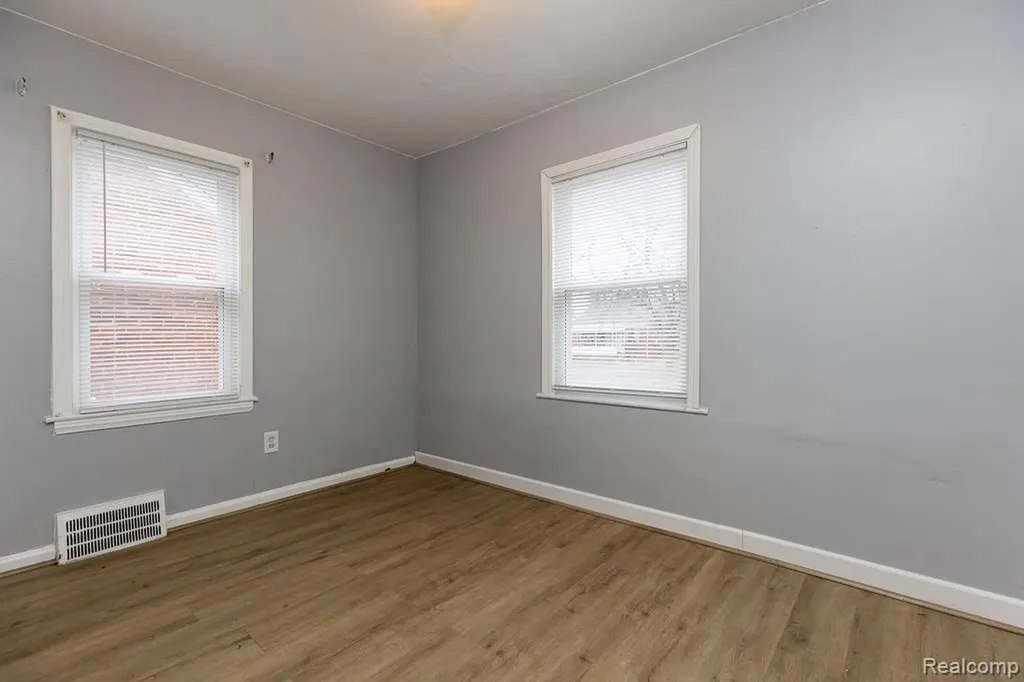 11635 Greenview Avenue Detroit City MI 48228
