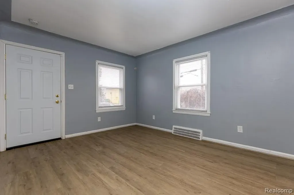 11635 Greenview Avenue Detroit City MI 48228