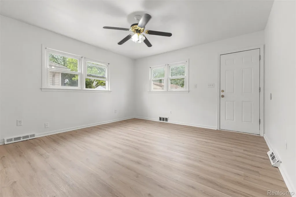 3360 Alice Street Dearborn City MI 48124