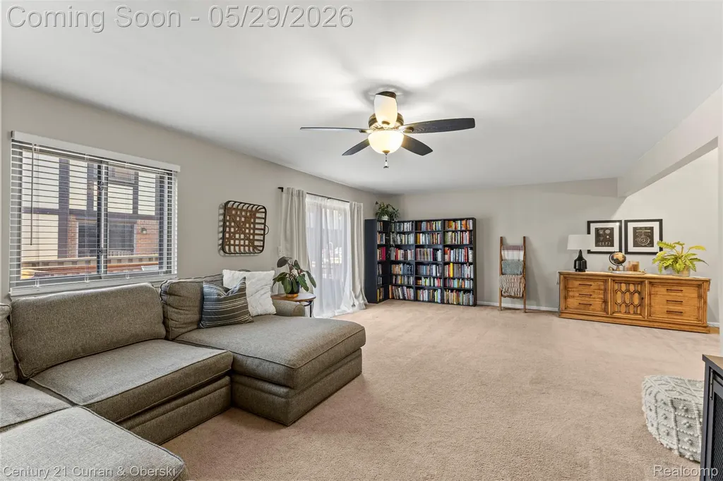 19 Parkplace N Allen Park City MI 48101